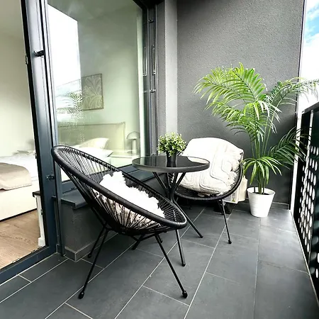 Peony Presidential Garden Free Parking *