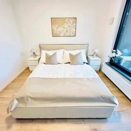 Peony Presidential Garden Ac Free Parking Bratislava