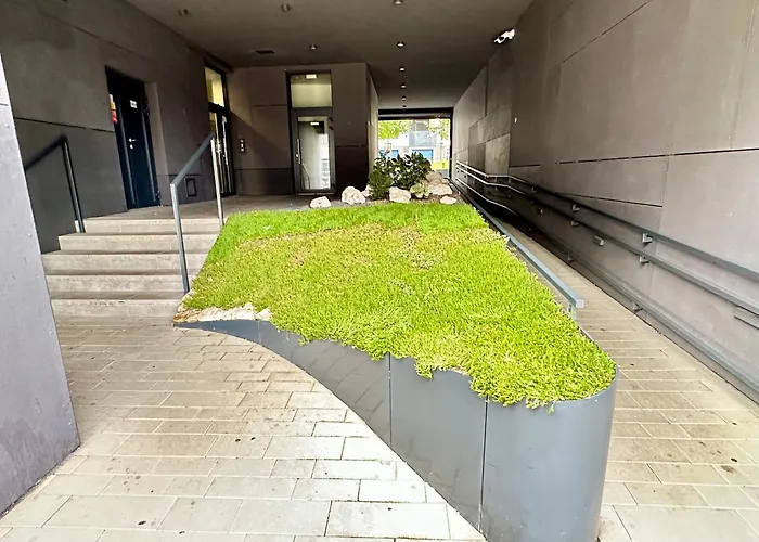 Peony Presidential Garden Free Parking ブラチスラヴァ