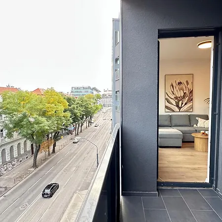 Peony Presidential Garden Free Parking * Bratislava